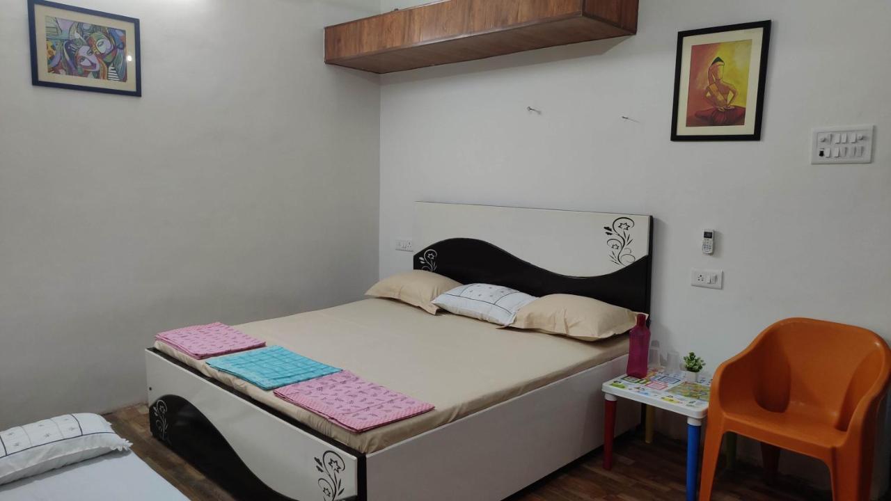 Ira Homestay Mathura - Divine Spiritual Stay Exteriör bild