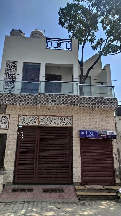 Ira Homestay Mathura - Divine Spiritual Stay Exteriör bild