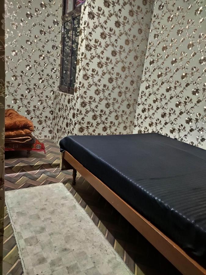 Ira Homestay Mathura - Divine Spiritual Stay Exteriör bild