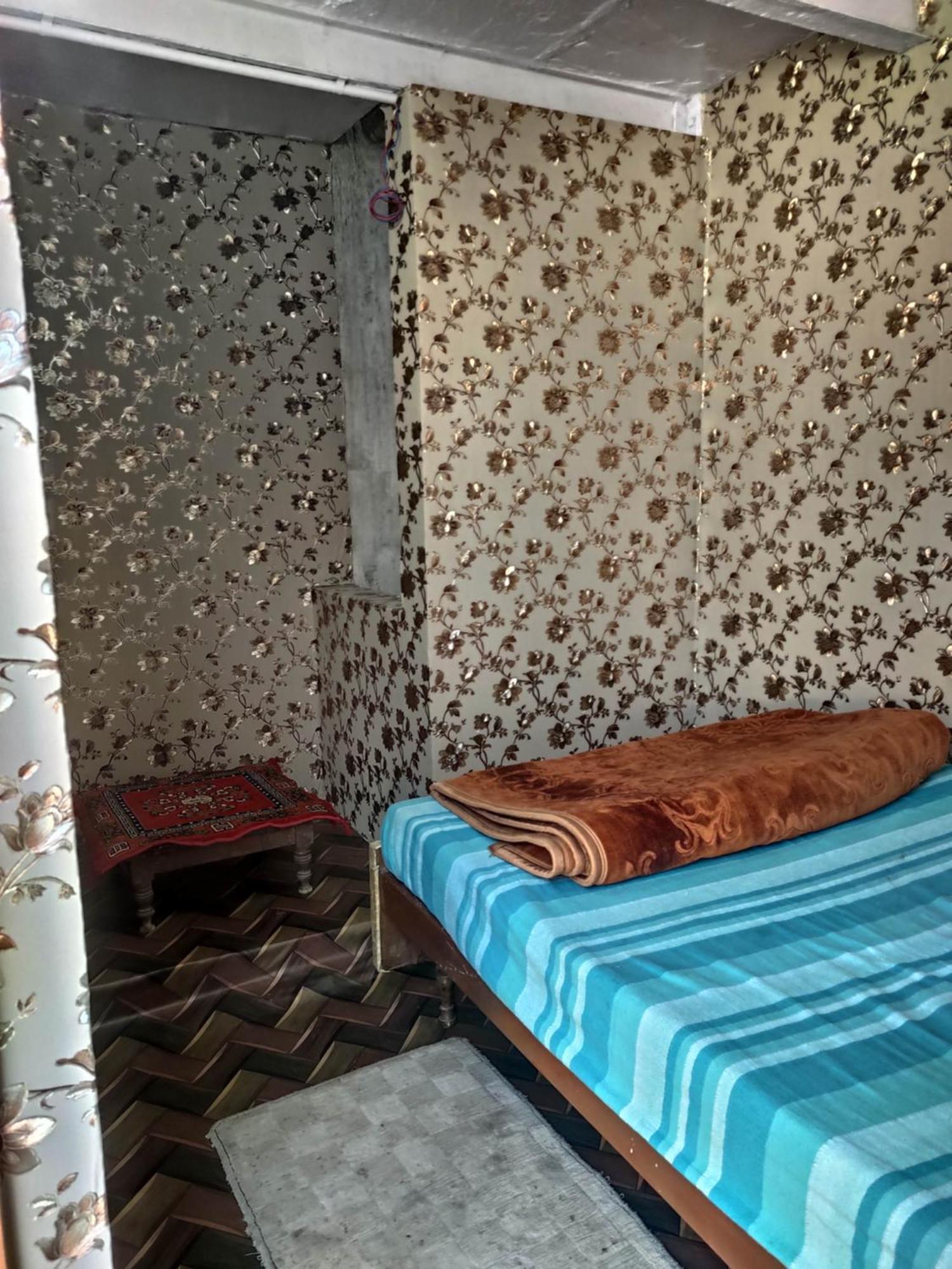 Ira Homestay Mathura - Divine Spiritual Stay Rum bild